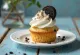 Cupcake biskuit yang baru dipanggang