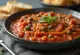 Saus tomat kapari rosemary disajikan