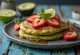 Pancake alpukat vegan disajikan