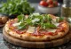 Pizza con Speck e Rucola dengan daging sapi asap dan arugula segar