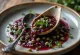 Saus Kaper Anggur Merah Tarragon yang lembut