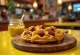 Wafel Sosis disajikan di piring