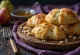 Scone pir keju cottage disajikan