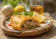 Empanada Ikan Chili, empanada ikan diisi dengan kaldu ikan, dalam adonan cokelat keemasan