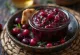 Saus cranberry bir kari disajikan