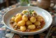Gnocchi salted caramel disajikan